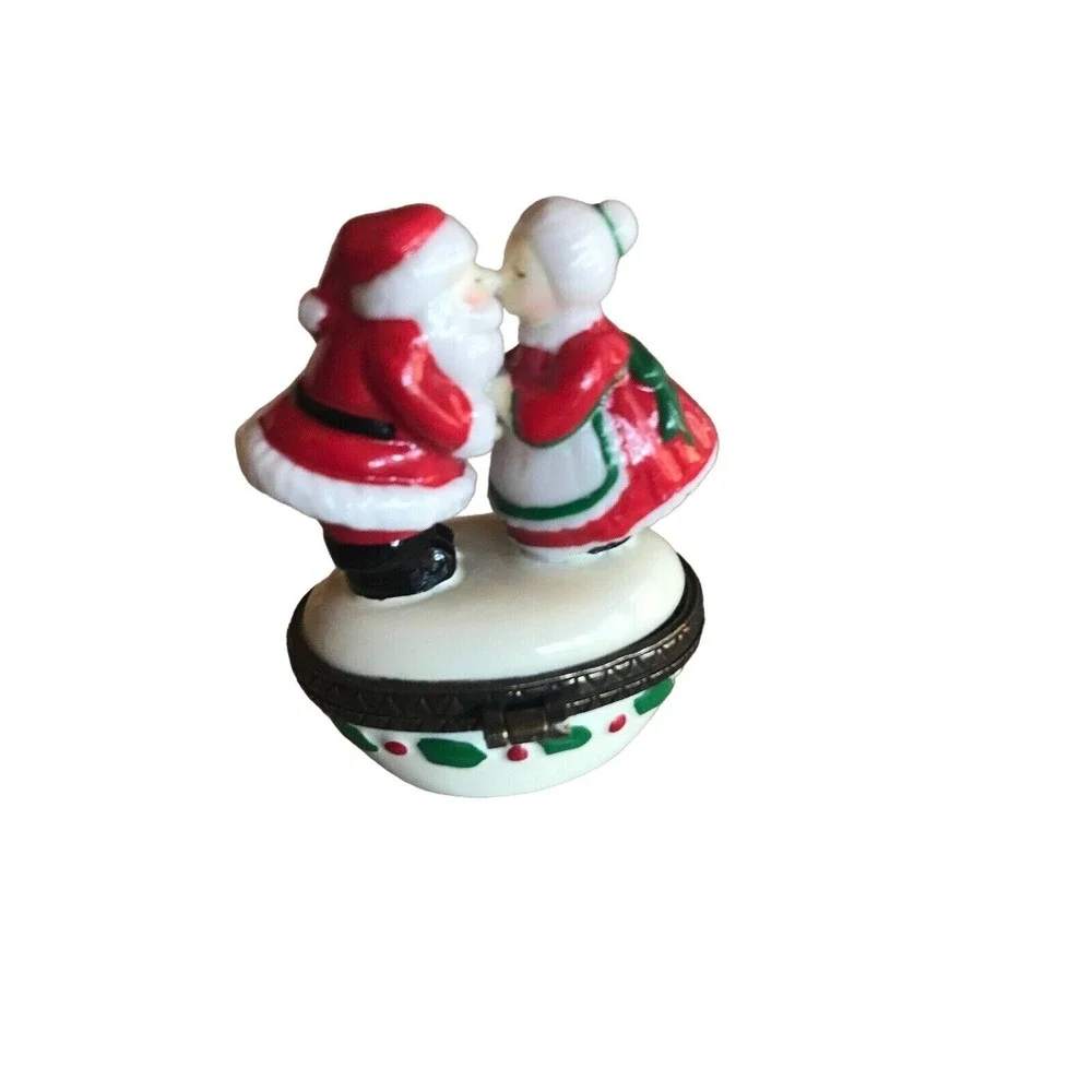 Midwest Trinket Box Red Santa and Mrs Claus Kissing Christmas Hinged Porcelain
